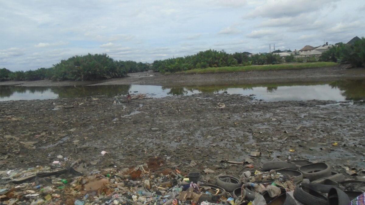 The Diobu waterfront in Port Harcourt, Rivers State, Nigeria, strewn with refuse.
