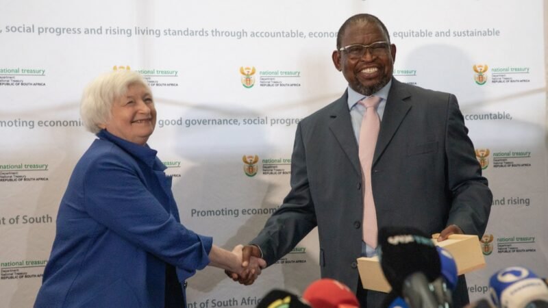 The South African Finance Minister with the US Treasury Secretary.
