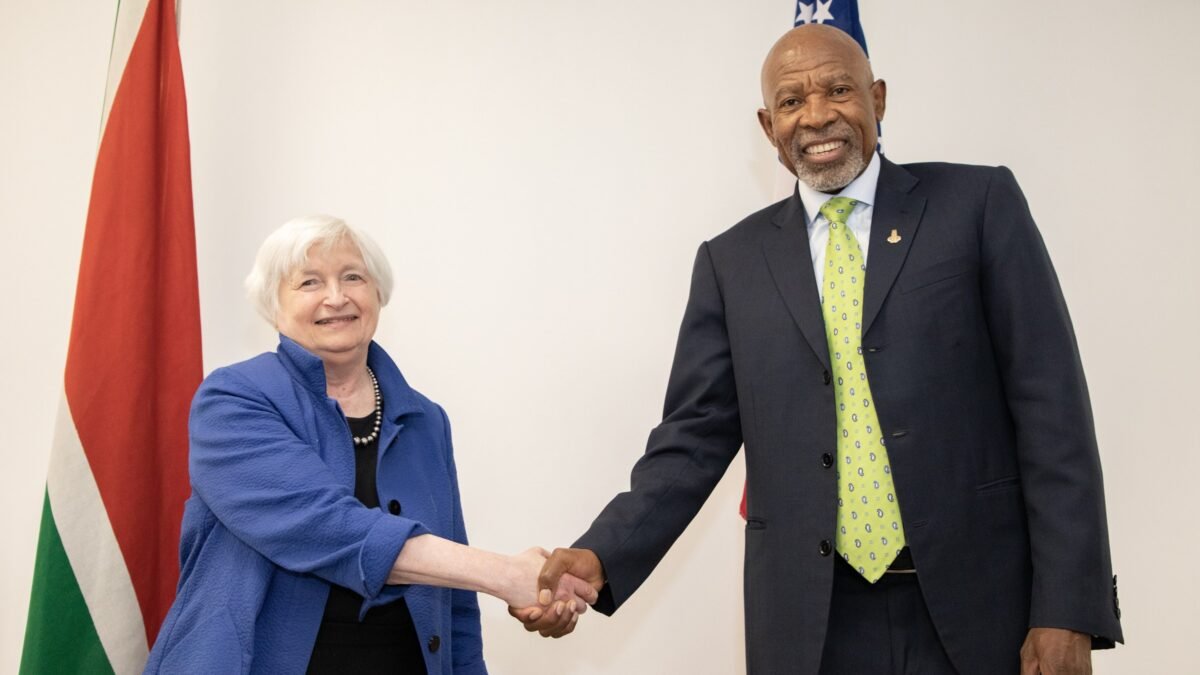 The US Treasury Secretary meeting the Governor of the South African Reserve Bank.